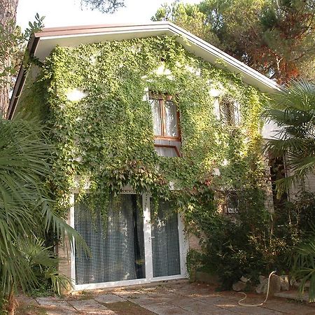 Villa Francesca Lignano Sabbiadoro Bagian luar foto