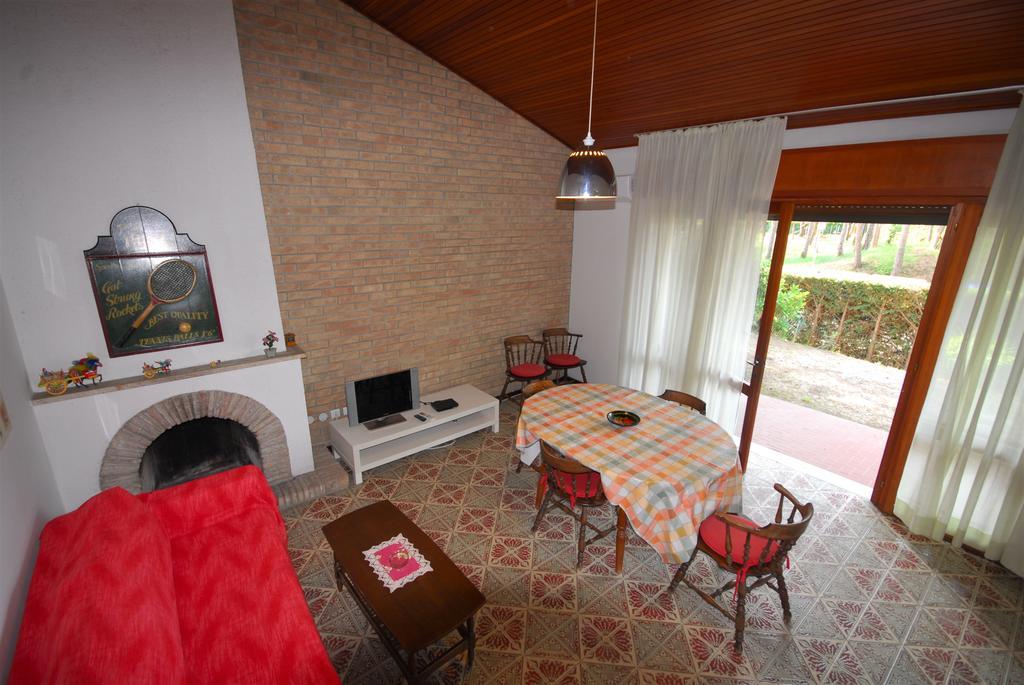 Villa Francesca Lignano Sabbiadoro Bagian luar foto